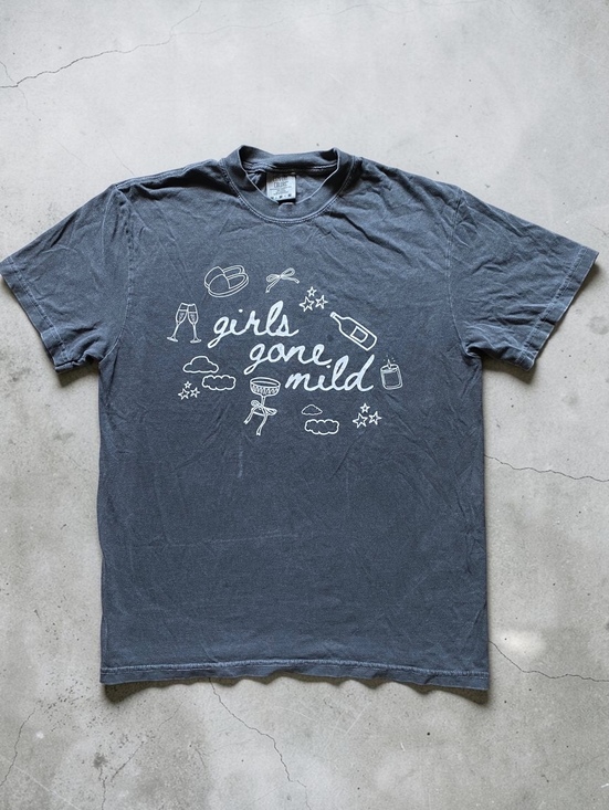 Comfort Colors Tops - Comfort Colors Women T-Shirt M Relaxed Grey Cotton Girls Gone Mild Graphic Tee